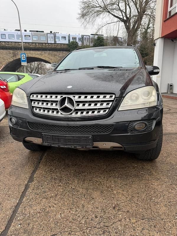 Schwarz Gebraucht 2008 Mercedes ML280 SUV | 5.900 € (Superpreis) - Bild 1/4
