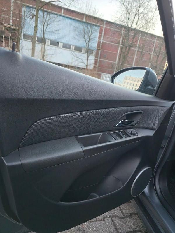 Gebraucht Chevrolet Cruze LT 124 PS (91 kW) 2012 Grau Kombi