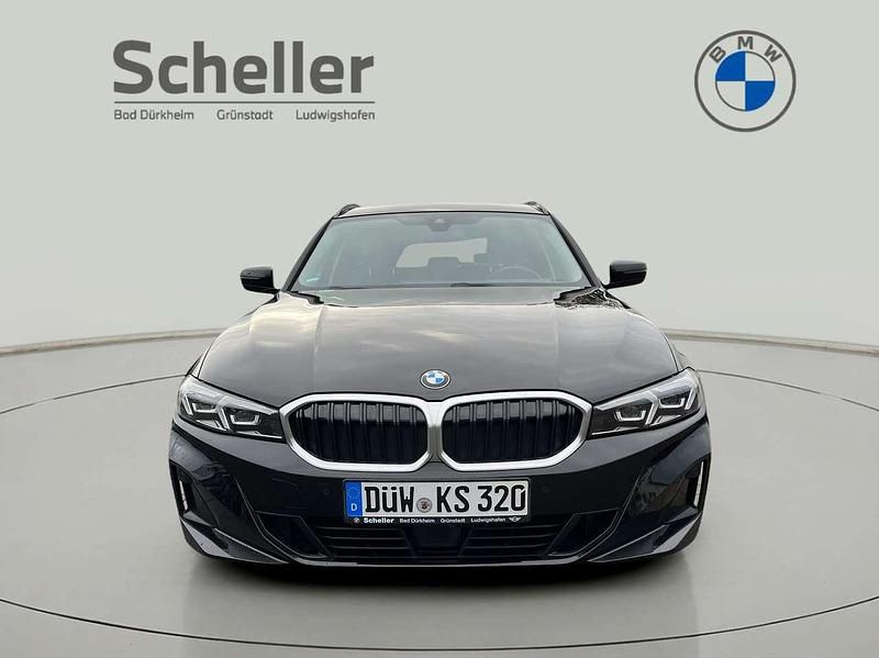Gebraucht BMW 320 190 PS (139 kW) 2022 Schwarz Limousine