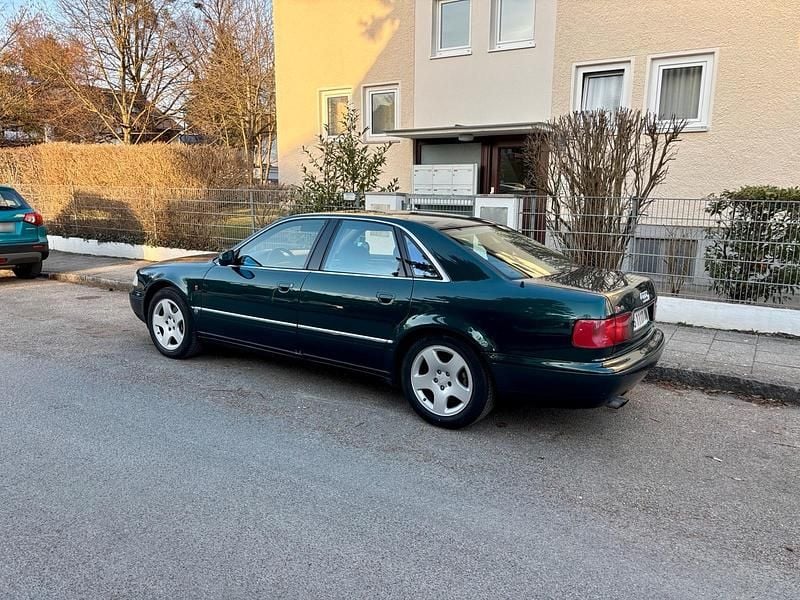 Gebraucht Audi A8 300 PS (220 kW) 1995 Grün Limousine