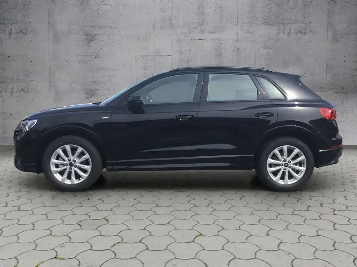 Gebraucht Audi Q3 S-Line 150 PS (110 kW) 2025 Schwarz SUV
