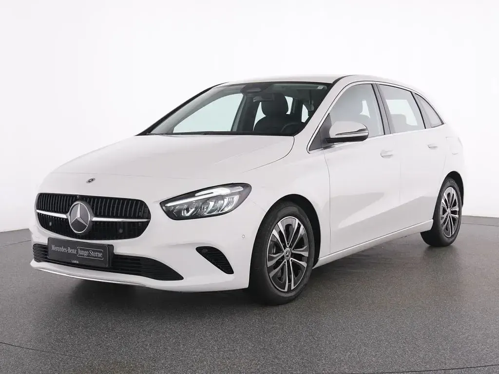 Gebraucht Mercedes B180 Progressive 136 PS (100 kW) 2025 Weiß Kleinwagen