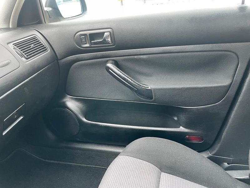 Gebraucht VW Golf IV 101 PS (74 kW) 2001 Kleinwagen