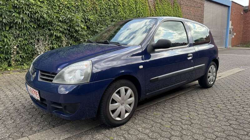 Blue roy Gebraucht 2006 Renault Clio II Campus Kleinwagen | 950 € (Guter Preis) - Bild 1/4