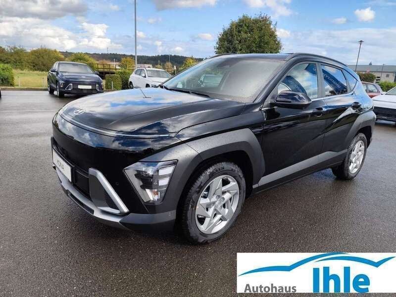 Abyss black Gebraucht 2024 Hyundai Kona Trend SUV | 29.990 € (Fairer Preis) - Bild 1/4