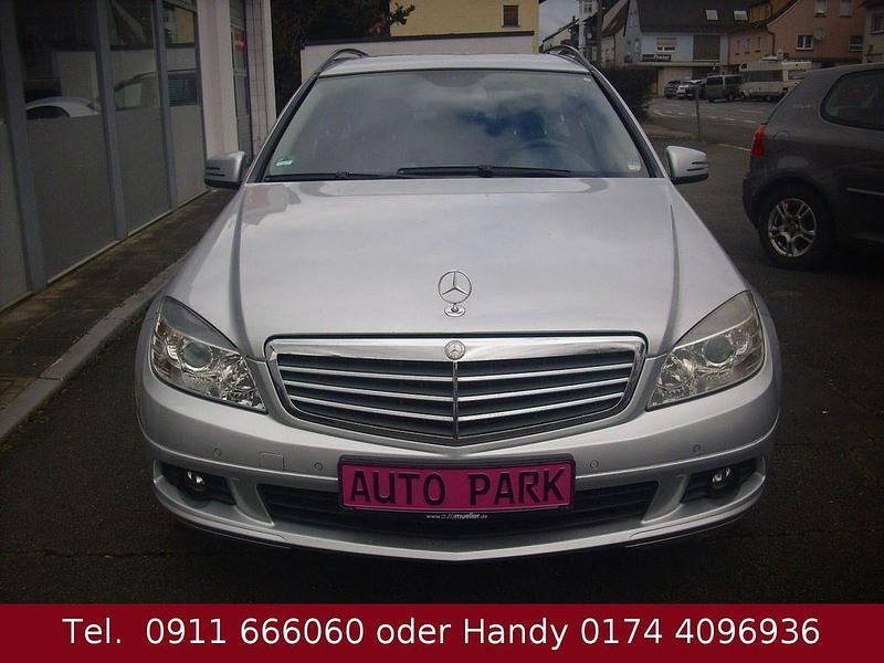 Gebraucht Mercedes C220 170 PS (125 kW) 2009 Silber Limousine