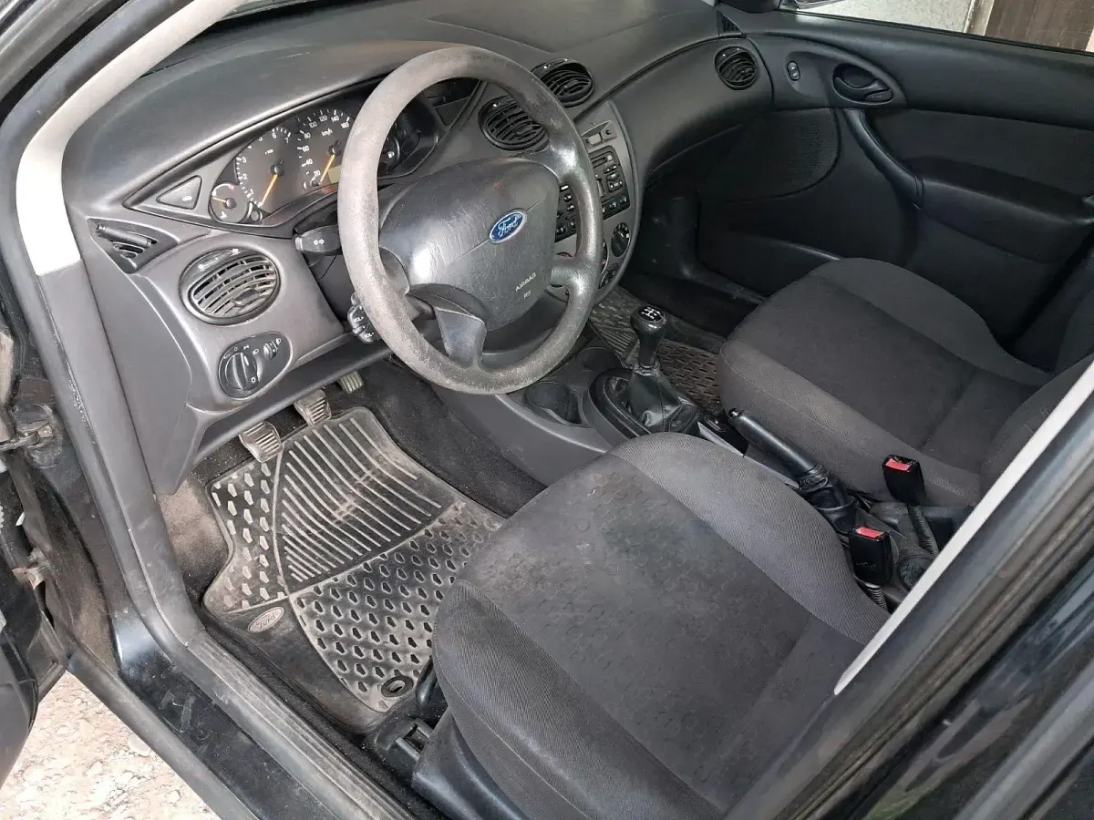 Usata Ford Focus 101 CV (74 kW) 2003 Nero Station wagon