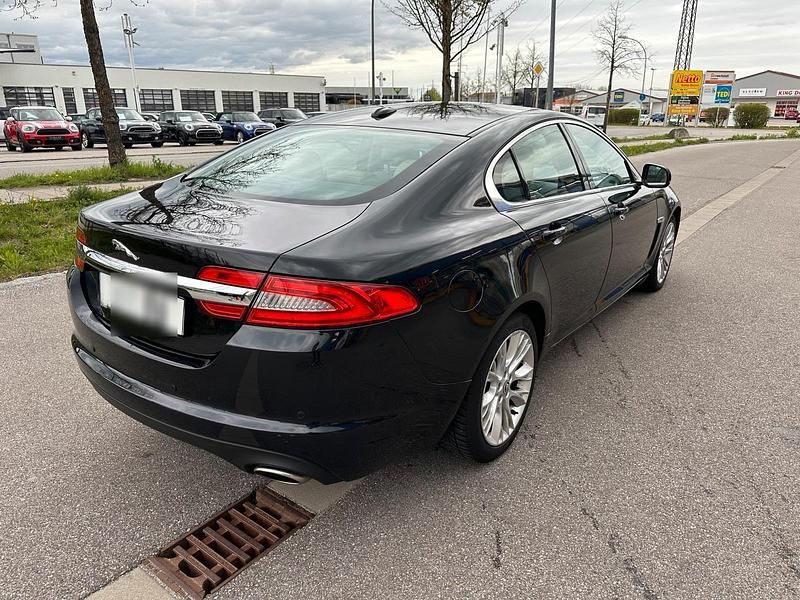 Gebraucht Jaguar XF 190 PS (139 kW) 2012 Schwarz Limousine