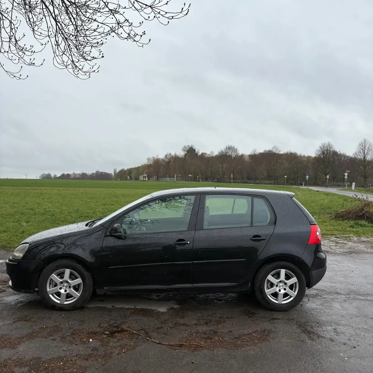 Gebraucht VW Golf V 105 PS (77 kW) 2004 Schwarz Kleinwagen
