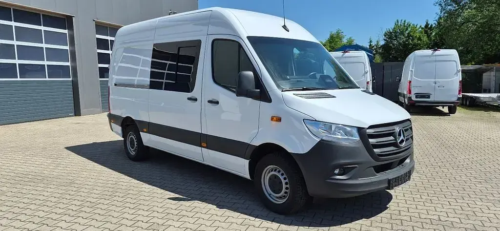 Gebraucht Mercedes Sprinter 170 PS (125 kW) 2024 Weiß Van