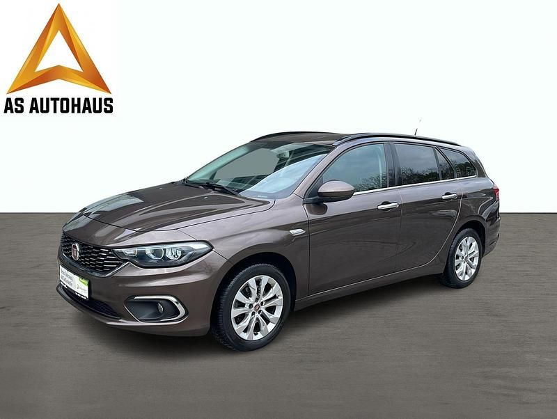 Braun Gebraucht 2017 Fiat Tipo Lounge Kombi | 11.450 € (Fairer Preis) - Bild 1/4