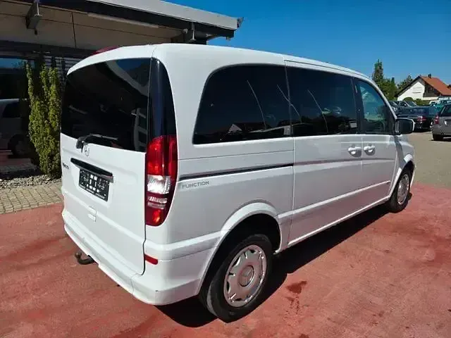 Gebraucht Mercedes Viano 136 PS (100 kW) 2011 Weiß Van / Kleinbus
