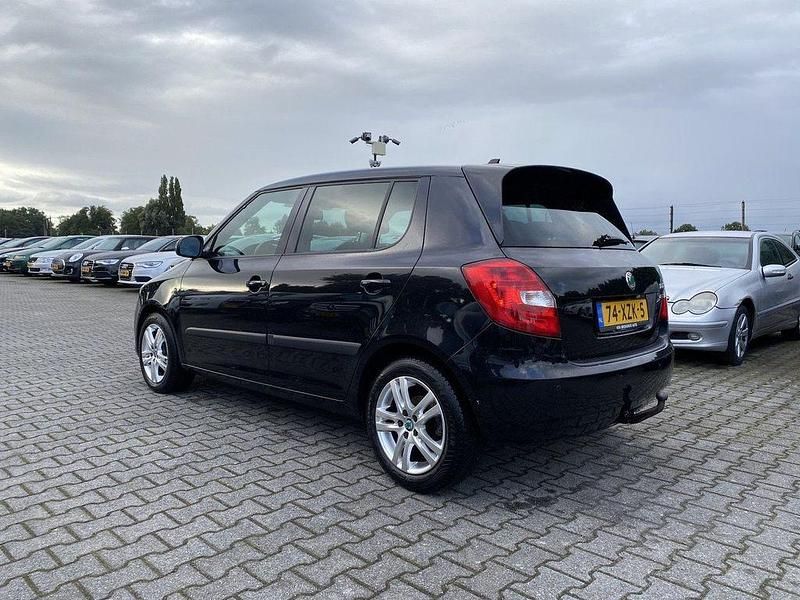 Gebraucht Skoda Fabia Business Line 75 PS (55 kW) 2012 Schwarz Kleinwagen