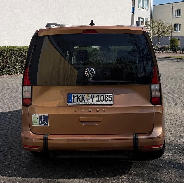 Gebraucht VW Caddy Maxi Edition 122 PS (89 kW) 2024 Van / Kleinbus