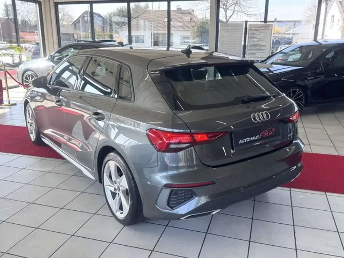 Brugt Audi A3 S-Line 190 HK (139 kW) 2022 Grå Sedan