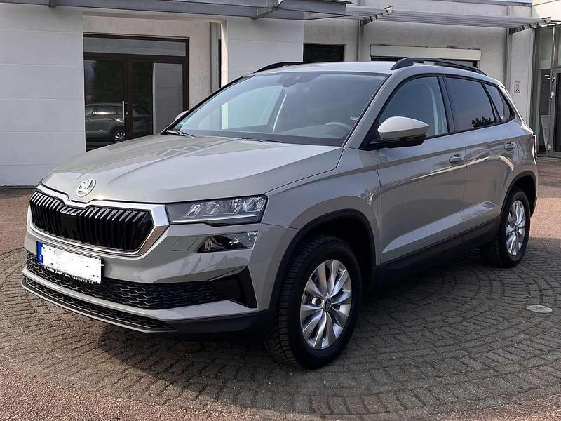 Gebraucht Skoda Karoq Selection 150 PS (110 kW) 2025 Grau SUV