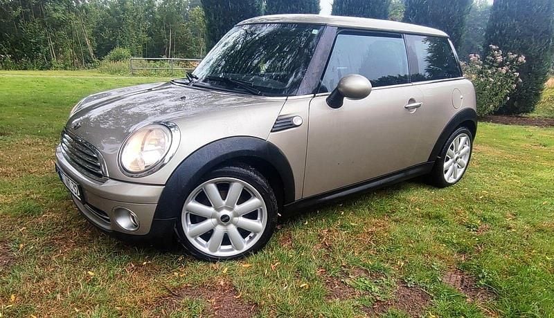 Silber Gebraucht 2009 Mini Cooper Coupé Coupé | 3.850 € - Bild 1/4