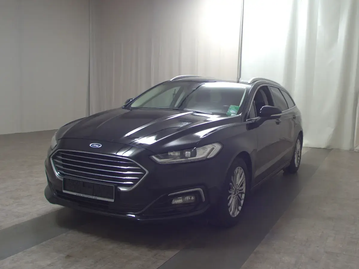 Gebraucht Ford Mondeo Titanium 150 PS (110 kW) 2021 Obsidianschwarz metallic Kombi