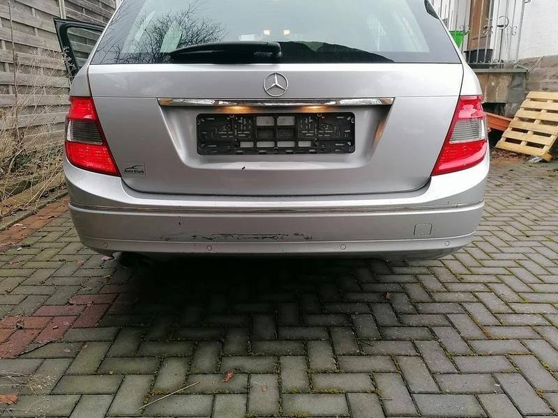 Gebraucht Mercedes C200 136 PS (100 kW) 2010 Silber Kombi