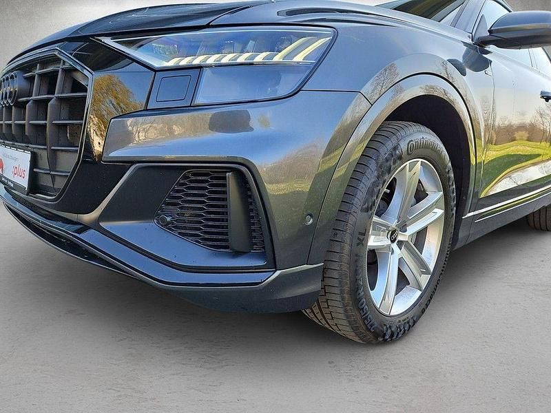 Gebraucht Audi Q8 S-Line 381 PS (280 kW) 2022 Grau SUV