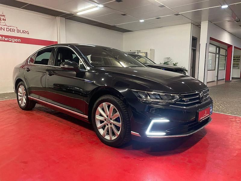 Schwarz Gebraucht 2021 VW Passat GTE Limousine | 20.900 € (Guter Preis) - Bild 1/4