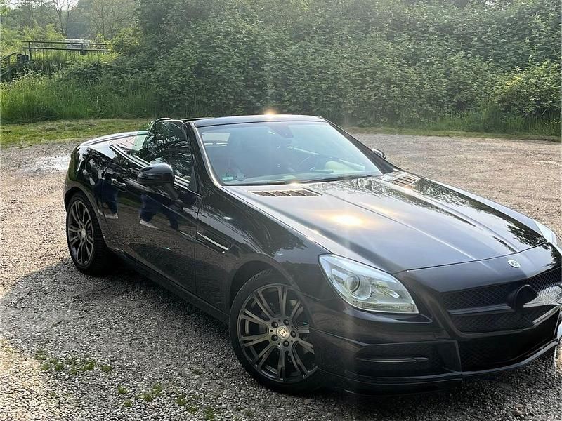 Gebraucht Mercedes SLK200 184 PS (135 kW) 2014 Schwarz Cabrio