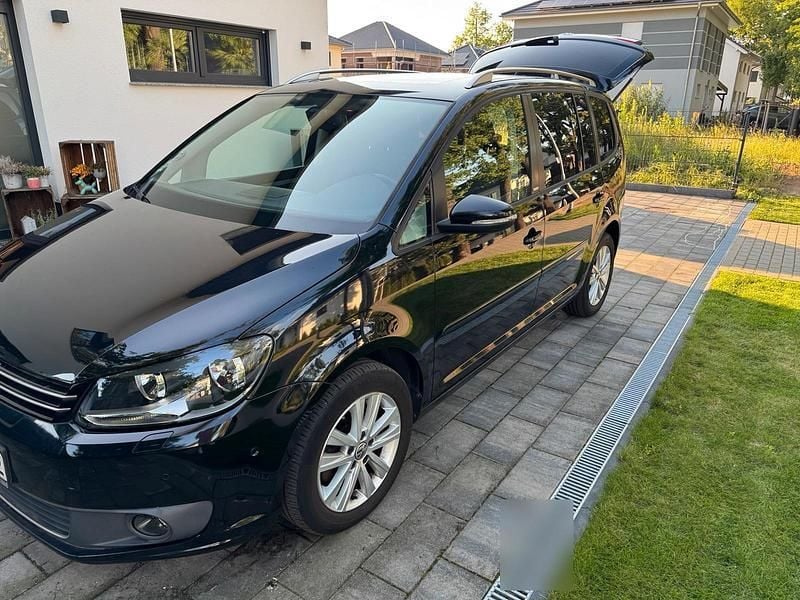 Schwarz Gebraucht 2011 VW Touran Style Van / Kleinbus | 4.800 € (Superpreis) - Bild 1/4