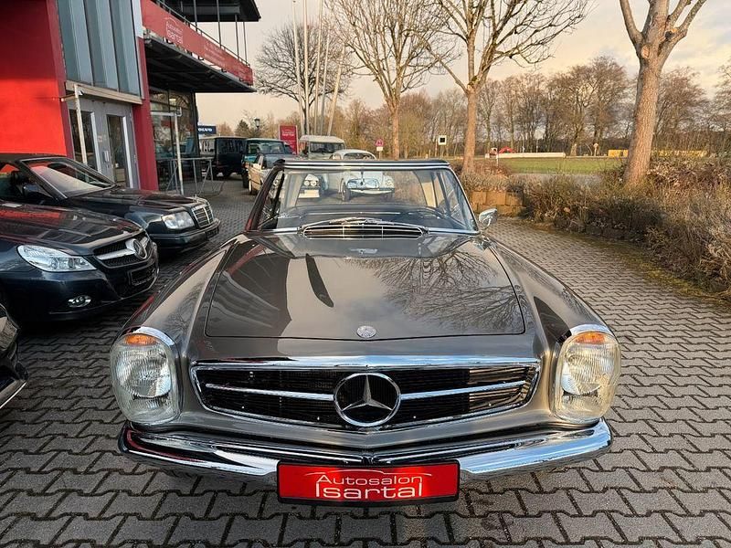Gebraucht Mercedes 230 150 PS (110 kW) 1965 Grau (anthrazitgrau) Cabrio