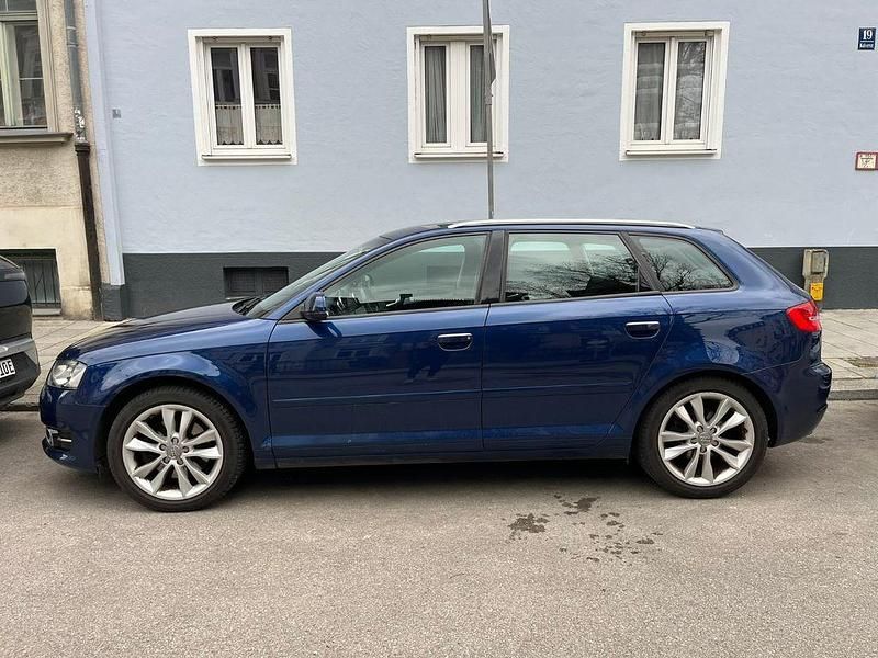 Gebraucht Audi A3 Sport 140 PS (102 kW) 2011 Blau Kleinwagen