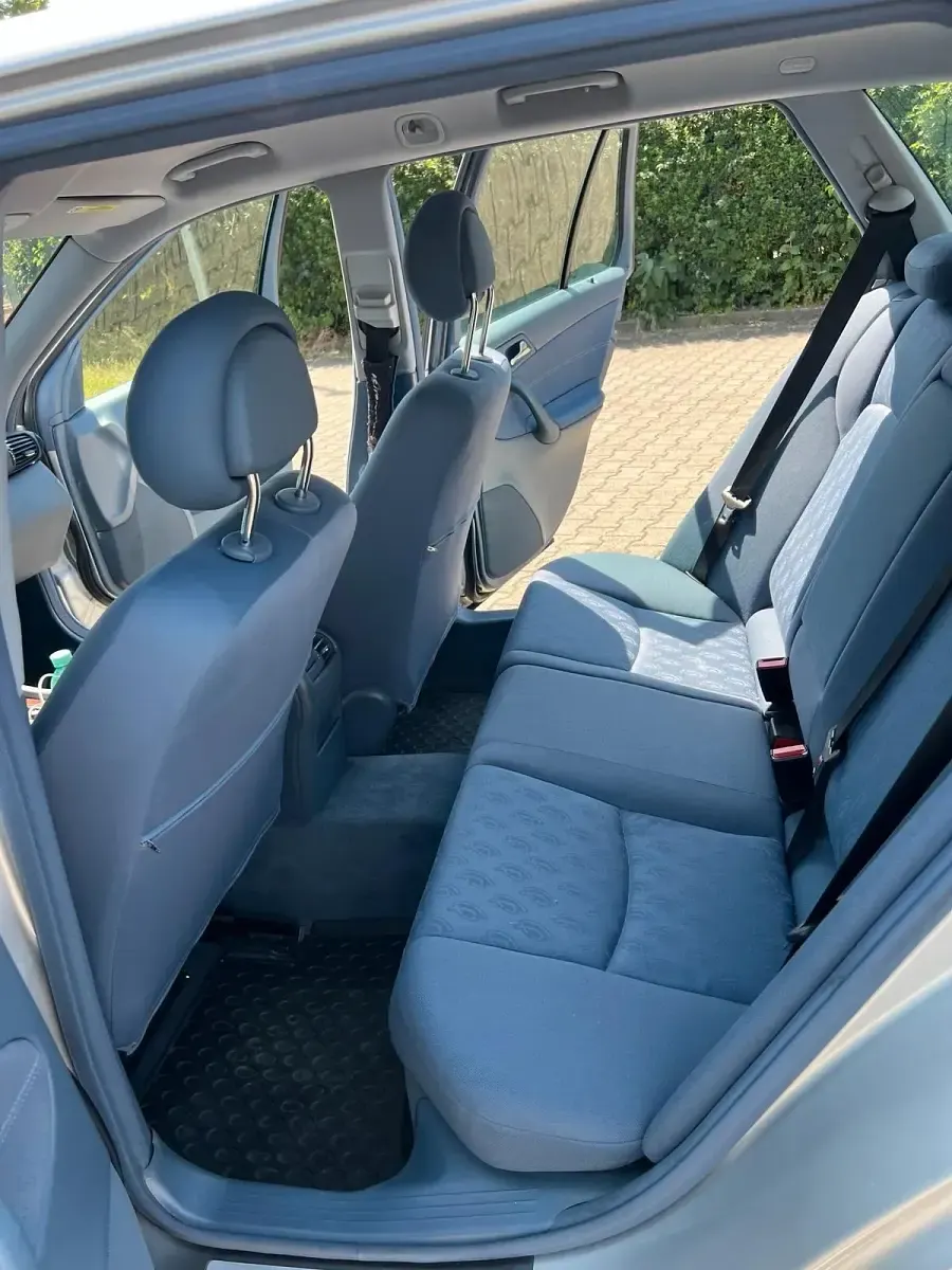 Gebraucht Mercedes C200 122 PS (89 kW) 2003 Silber Kombi