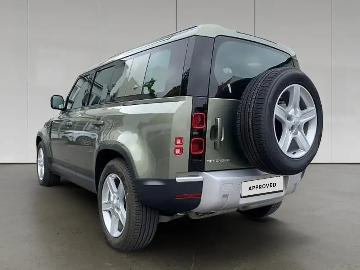 Gebraucht Land Rover Defender SE 202 PS (148 kW) 2023 Pangea green SUV