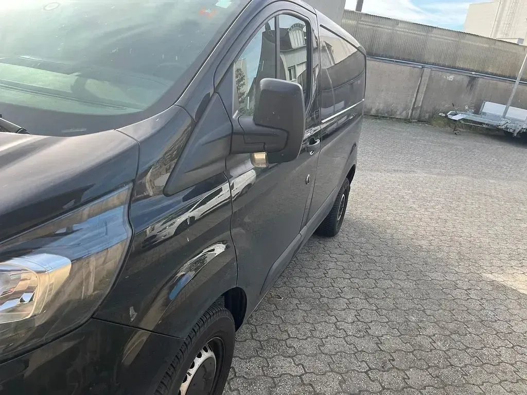 Second-hand Ford Transit Custom 107 CP (78 kW) 2020 Negru Monovolum