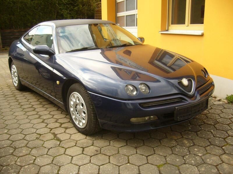 Blau Gebraucht 2000 Alfa Romeo GTV Coupé | 1.990 € - Bild 1/4
