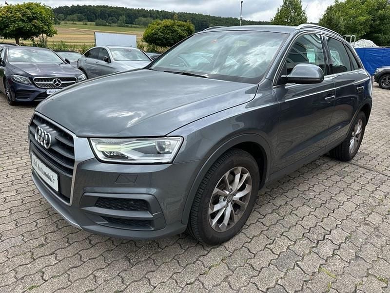 Grau Gebraucht 2017 Audi Q3 Design SUV | 18.800 € (Fairer Preis) - Bild 1/4