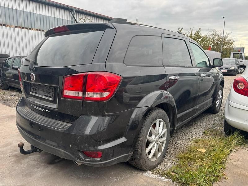 Gebraucht Fiat Freemont 170 PS (125 kW) 2013 Schwarz SUV