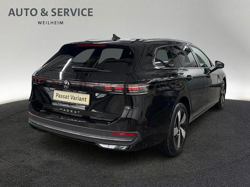 Neu VW Passat Business 150 PS (110 kW) 2025 Schwarz Limousine