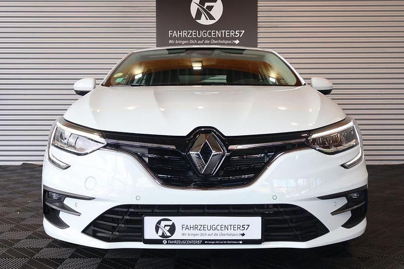 Gebraucht Renault Mégane IV Business 116 PS (85 kW) 2022 Weiß Limousine