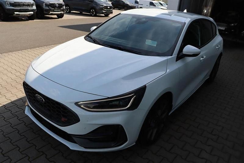 Nowe Ford Focus ST 280 KM (205 kW) 2026 Biały Sedan/Limuzyna