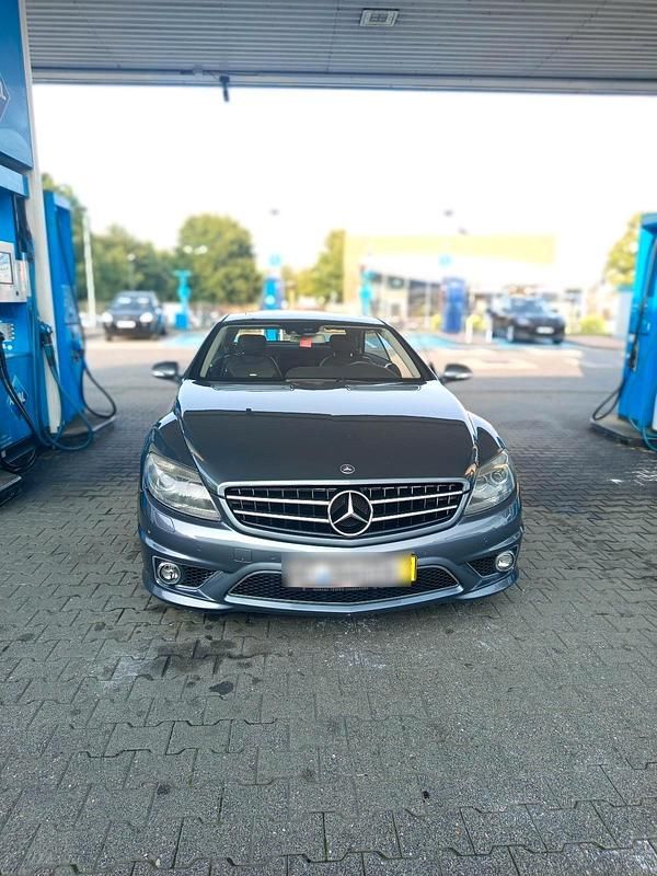 Grau Gebraucht 2008 Mercedes CL63 AMG AMG Coupé | 28.500 € (Fairer Preis) - Bild 1/4