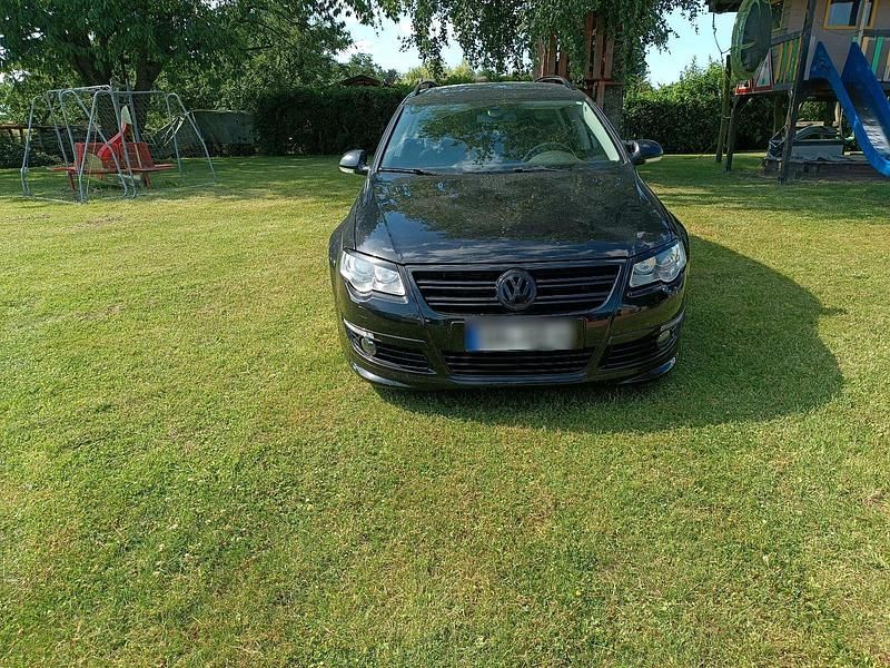 Schwarz Gebraucht 2006 VW Passat R-line Kombi | 9.999 € - Bild 1/4