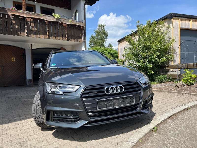 Grau Gebraucht 2018 Audi A4 S-Line Kombi | 26.100 € (Etwas zu teuer) - Bild 1/4