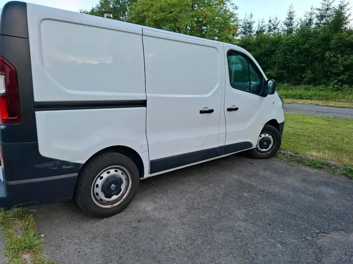 Gebraucht Renault Trafic 125 PS (91 kW) 2019 Weiß Van / Kleinbus