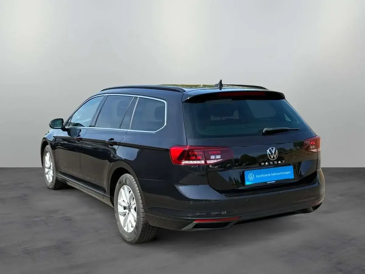 Gebraucht VW Passat Business 150 PS (110 kW) 2022 Deep black perleffekt Kombi