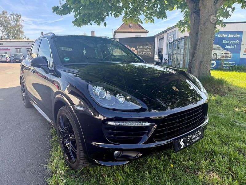 Second-hand Porsche Cayenne 420 CP (308 kW) 2012 Negru SUV