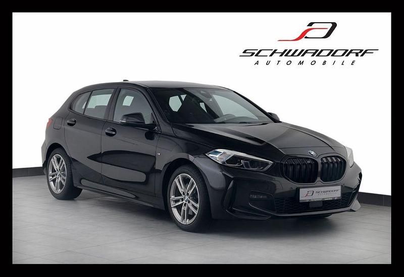 Black sapphire metallic Gebraucht 2021 BMW 118 M Sport Kleinwagen | 26.700 € (Etwas zu teuer) - Bild 1/4