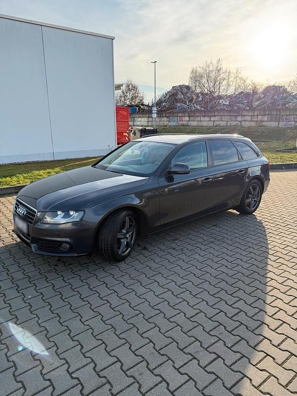 Gebraucht Audi A4 190 PS (139 kW) 2010 Blau Kombi