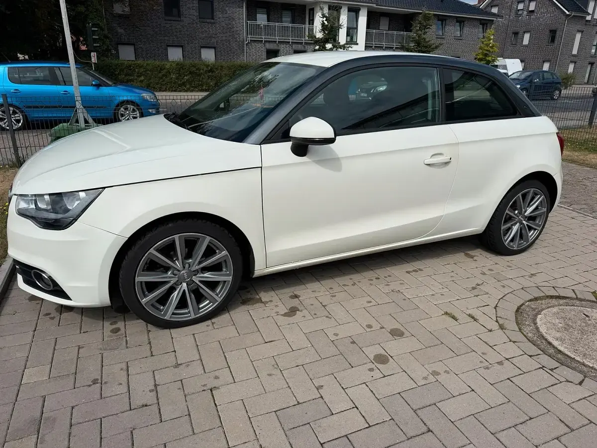 Gebraucht Audi A1 86 PS (63 kW) 2010 Weiß Kleinwagen