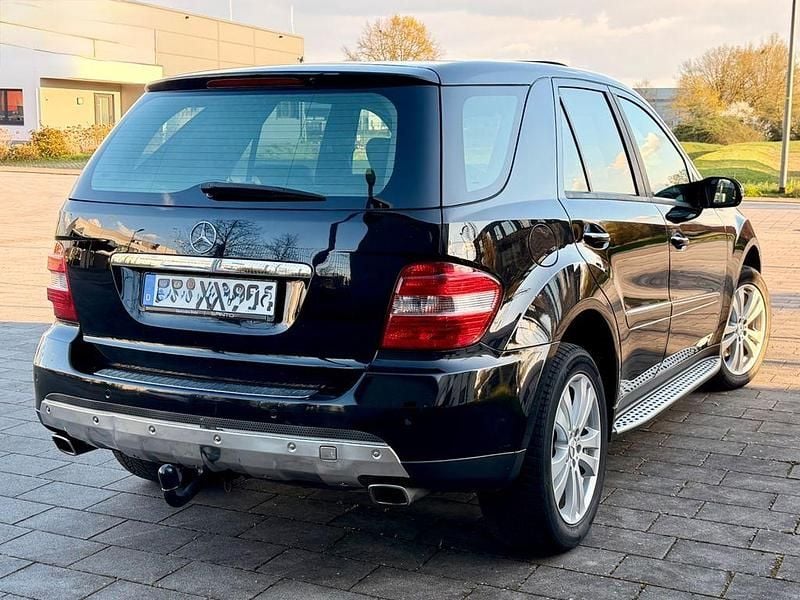 Gebraucht Mercedes ML280 190 PS (139 kW) 2006 Schwarz SUV
