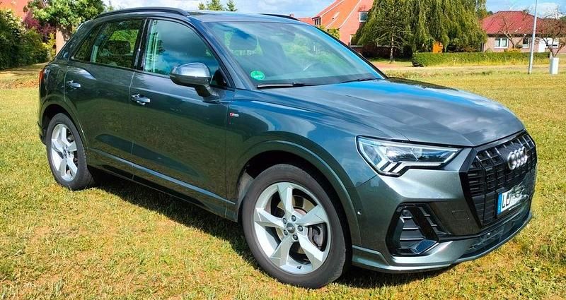 Gebraucht Audi Q3 S-Line 190 PS (139 kW) 2019 Grau SUV
