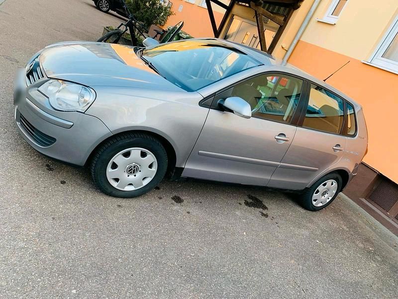 Gebraucht VW Polo 69 PS (50 kW) 2007 Grau Kleinwagen